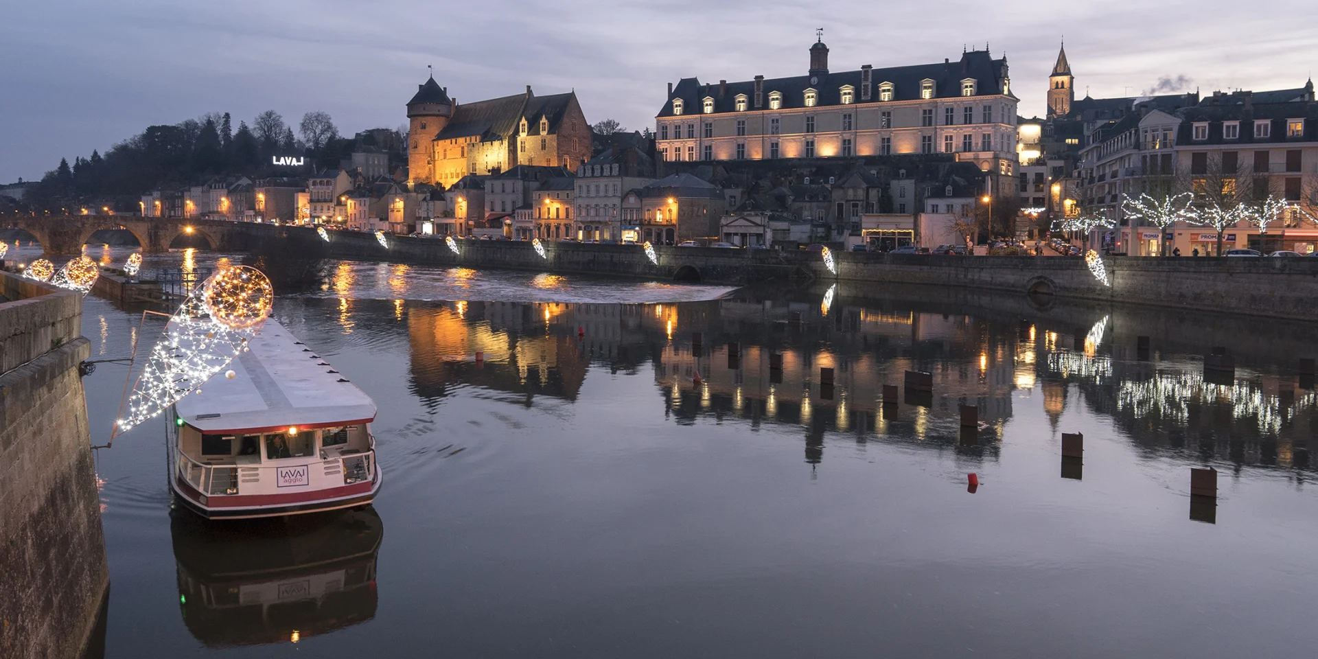 2018 Les Lumieres De Laval 007 Regis Verger Laval Tourisme
